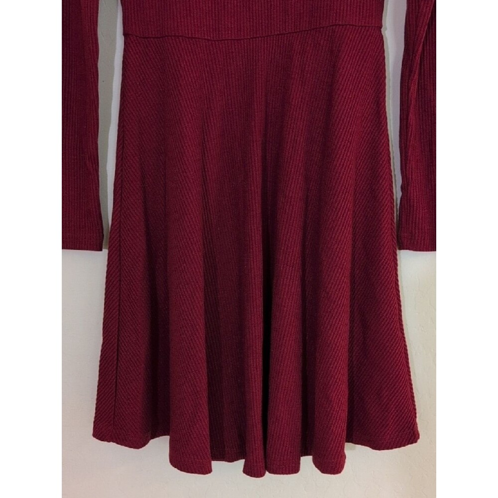 NWT Pretty Garden Long Sleeve Burgundy Maroon Ribbed Knit Skater Dress - Size S - Picture 4 of 10